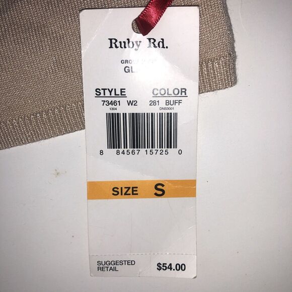 Ruby Rd. Women’s Embellished V neck 3/4 Sleeve Glacé Buff Sweater Small NWT - Picture 11 of 14